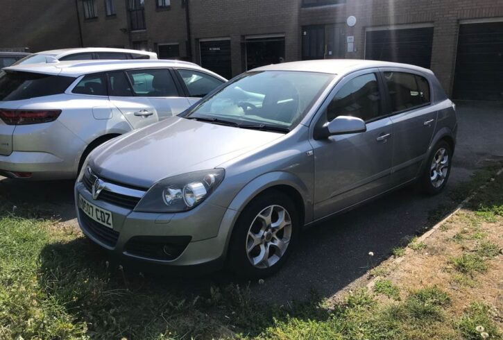 Vand Masina Vauxhall Astra In Londra, UK
