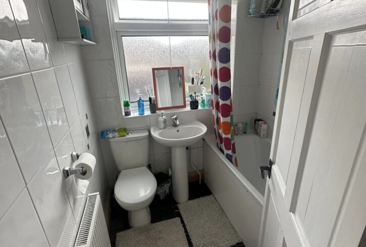 Chirie Camera Single In Enfield, Londra