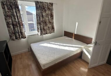 Chirie Camera Single In Enfield, Londra