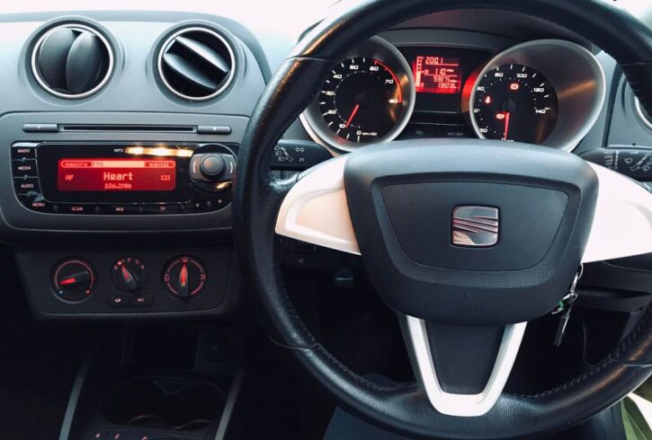 Vand Masina Seat Ibiza In Borehamwood, UK