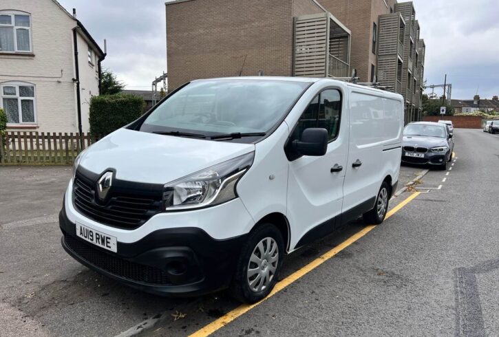 Vand Van Renault Traffic In Barking, Londra