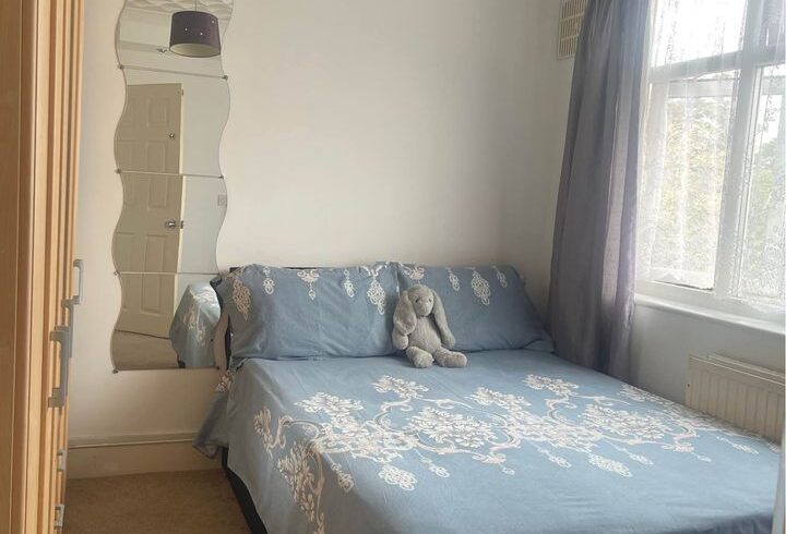 Chirie Camera Dubla In Romford, Londra