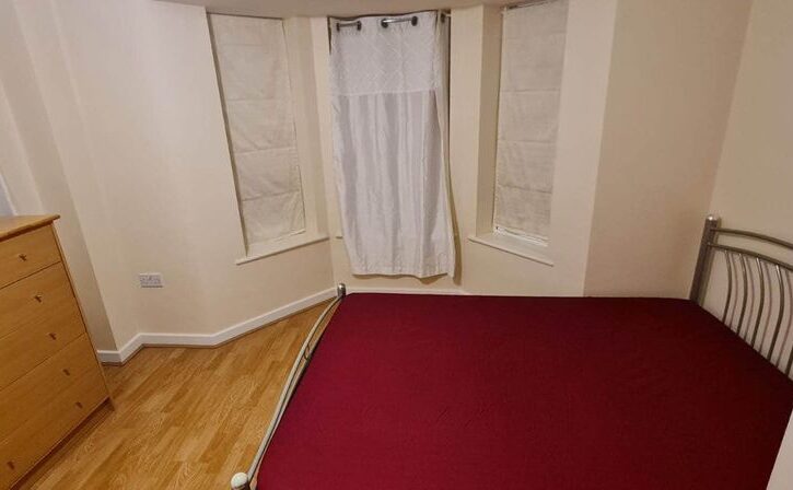 Chirie Camera Dubla In Ilford, Londra