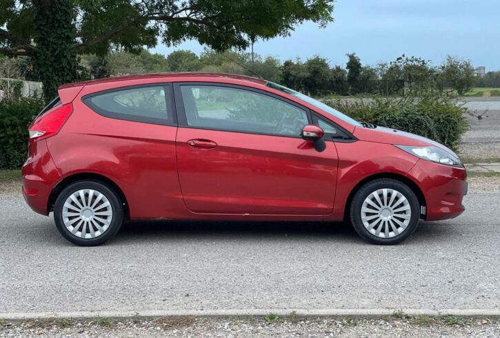 Vand Masina Ford Fiesta In Rainham, Londra