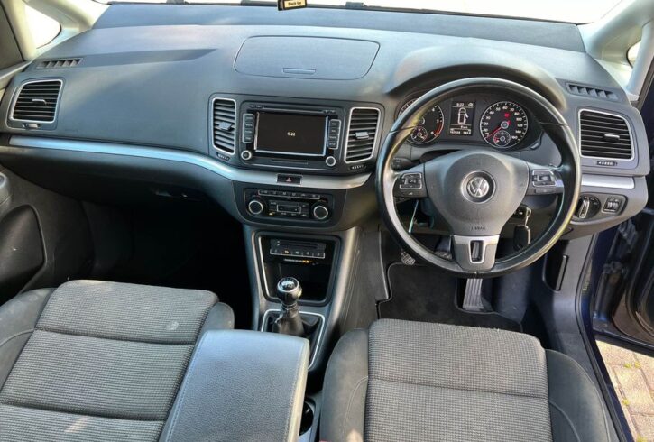 Vand Masina Volkswagen Sharan In Barking, Londra