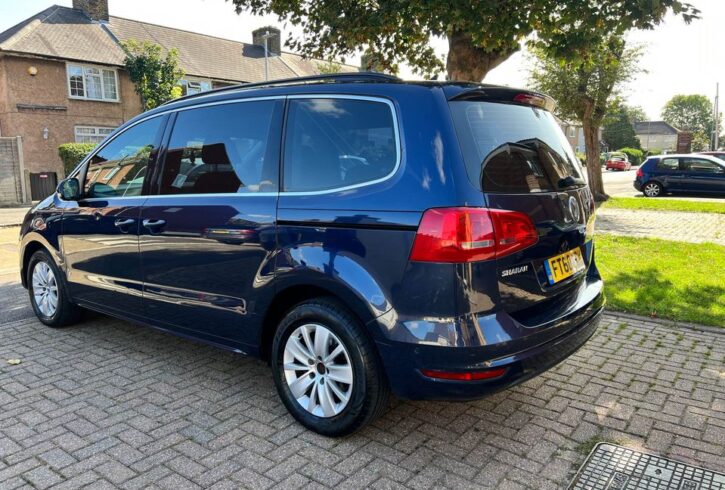 Vand Masina Volkswagen Sharan In Barking, Londra
