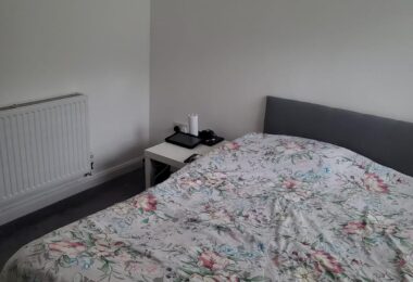 Chirie Camera Dubla In Buckhurst Hill, UK