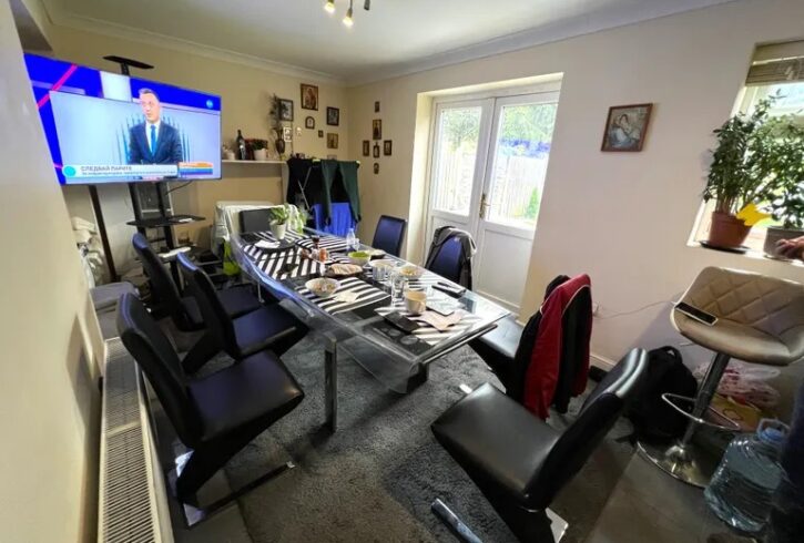 Chirie Casă Cu 5 Dormitoare În Barking, Londra