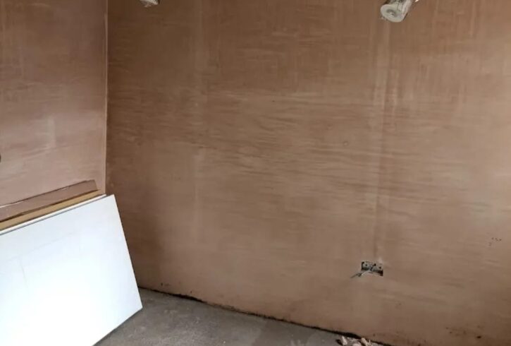 Echipă Românească De Construcții În Londra, UK