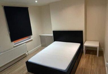 Chirie Cameră Dublă În East Ham, Londra