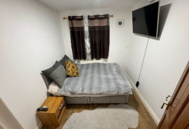 Chirie Camera Medie in Finchley Central, Barnet