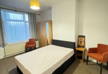 Inchiriez Camera Dubla - Londra, Zona 3 Wood Green