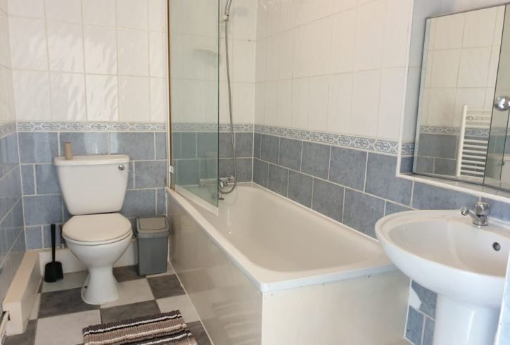 De închiriat Camera Dubla in Plaistow Londra - Agenția Remax