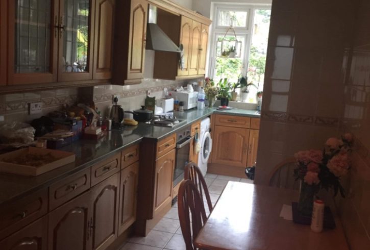 Oferim Camera Dubla in Zona 3 Lewisham - Londra