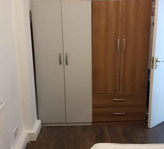De inchiriat Apartament cu 2 camere duble in Newham Londra
