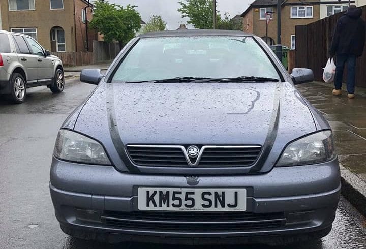 Vand Auto Astra convertible Harrow Londra HA1 UK