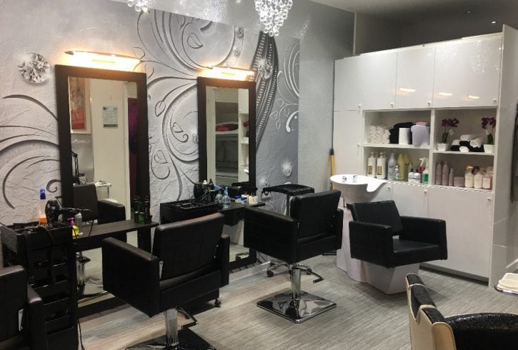 Manichiurista cu experienta - Salonul FabTan Londra