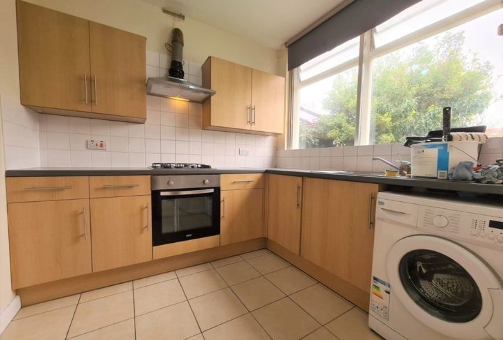 Inchiriere Apartament 2 Camere in Barkingside, Londra - REMAX