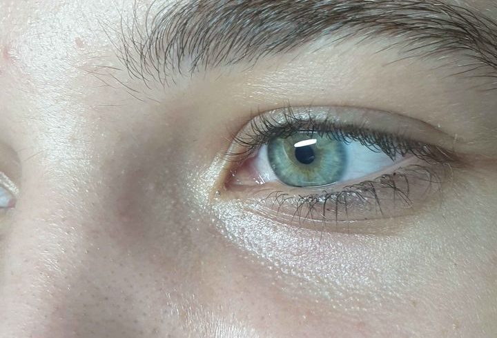 Servicii Laminare Gene in Stratford Londra - Corina