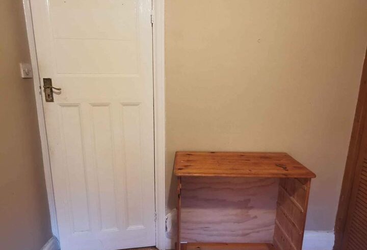 Inchiriez Camera Double Medie In Leyton, Londra