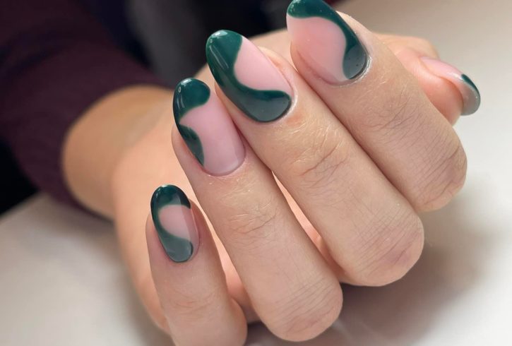 Dany Nails oferă Servicii de Manichiură in Gants Hill, Londra