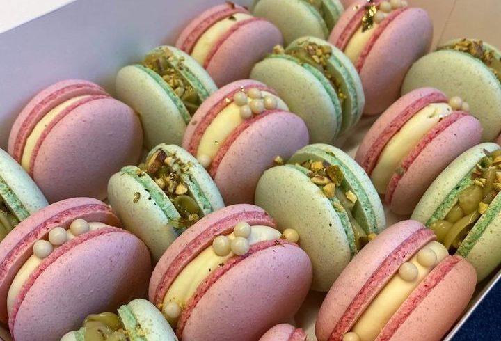 Preparam Torturi si Prajituri Candy Bar in Newbury Park, Londra