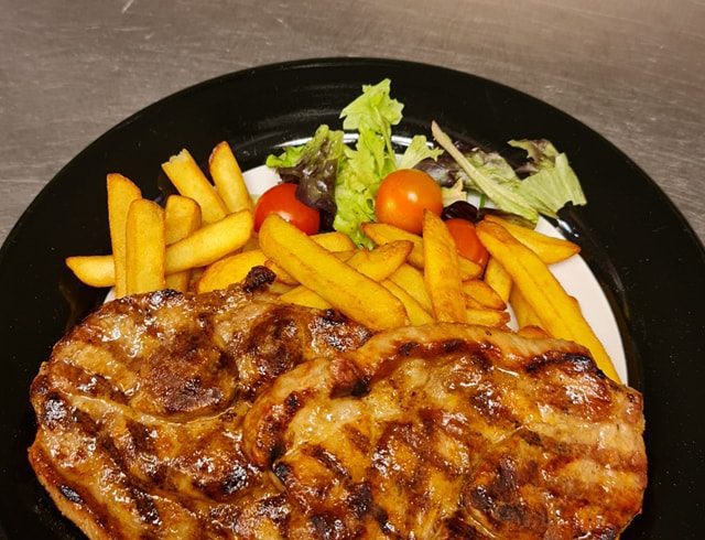 Restaurant Bucatarul Vesel in Romford, Londra