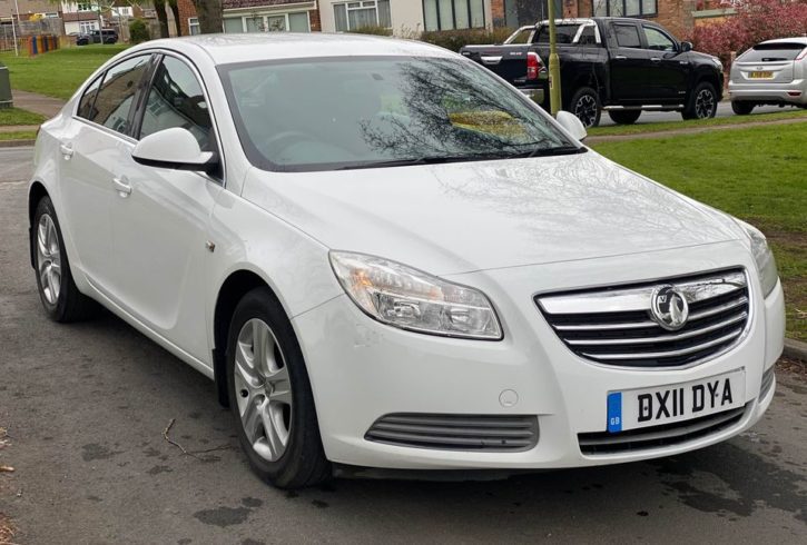 Vand Auto Vauxhall Insignia din anul 2011 in Hoddesdon