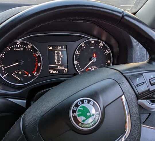 Vand Auto Skoda Octavia Sedan din 2012 in South Croydon, Londra