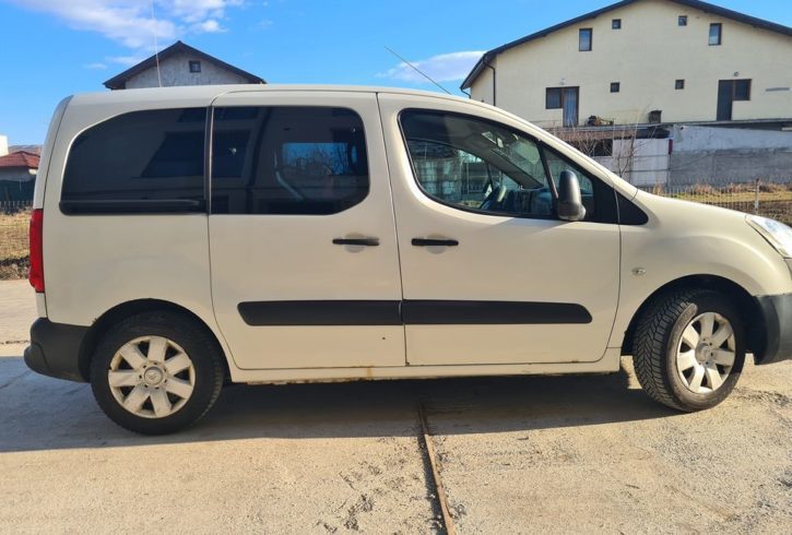 Vand Auto Citroen Berlingo din 2012 in Wembley, Londra