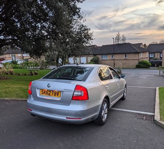 Vand Auto Skoda Octavia Sedan din 2012 in South Croydon, Londra
