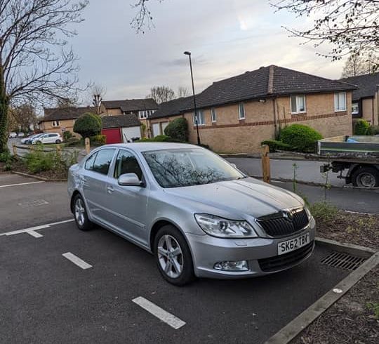 Vand Auto Skoda Octavia Sedan din 2012 in South Croydon, Londra