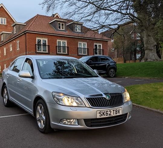 Vand Auto Skoda Octavia Sedan din 2012 in South Croydon, Londra