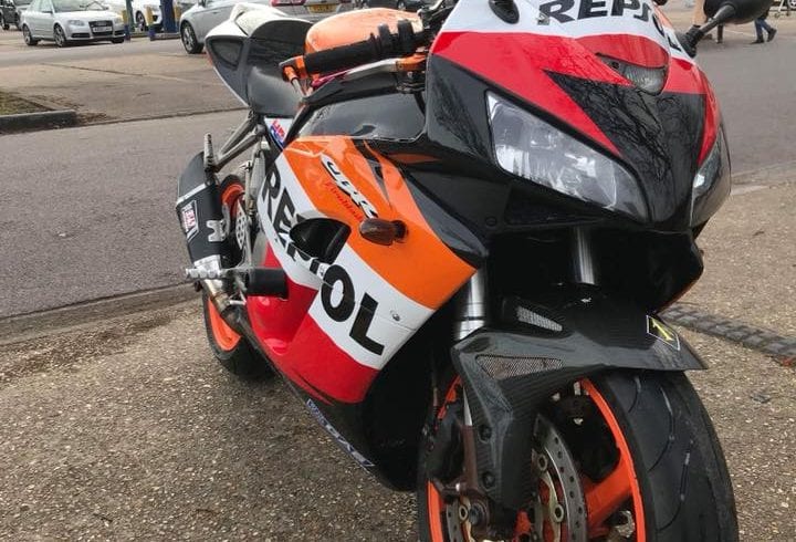 Motocicleta Honda CBR 1000 RR de vanzare in Londra