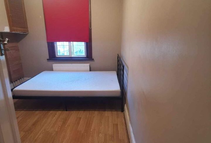 Inchiriez Camera Double Medie In Leyton, Londra