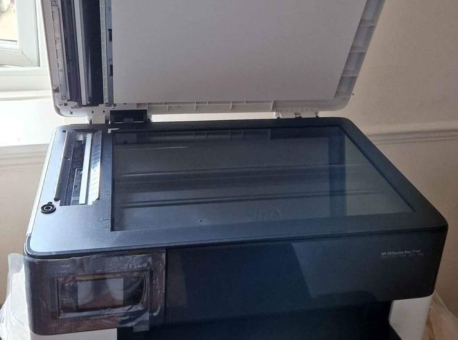 De Vanzare Imprimanta HP Cu Scanner si Fax in Londra