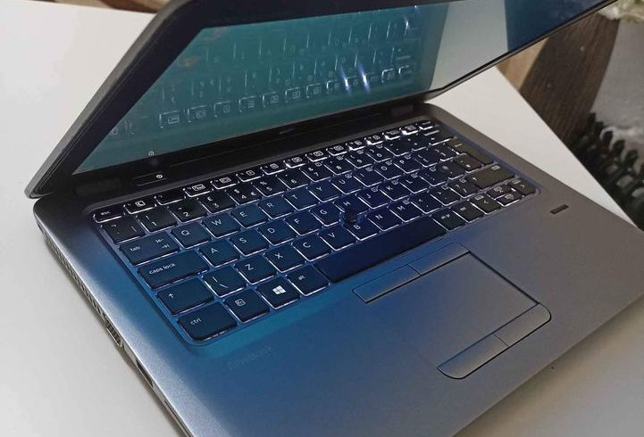 Vand Laptop HP EliteBook in Croydon, Londra