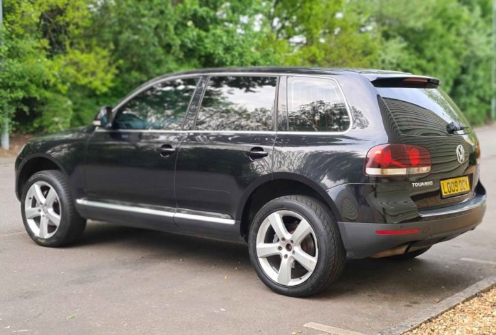 Vand Auto Volkswagen Touareg din 2009 in Aldershot, UK
