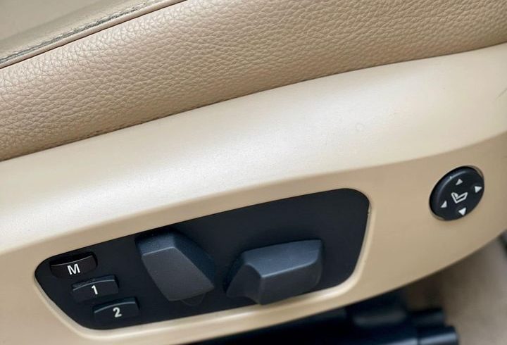 Vand Auto BMW Seria 3 Sedan din 2010 in Londra