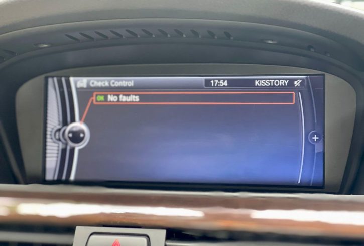 Vand Auto BMW Seria 3 Sedan din 2010 in Londra