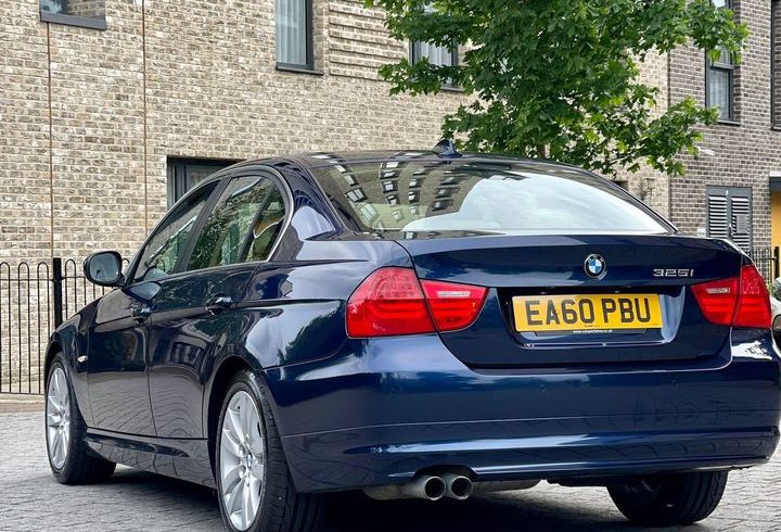 Vand Auto BMW Seria 3 Sedan din 2010 in Londra