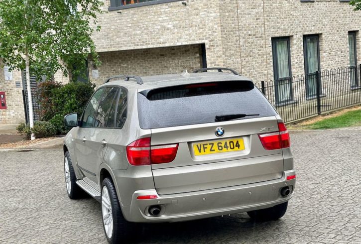 Vand Auto BMW X5 SUV din 2008 in Londra