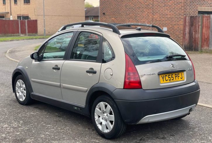 Vand Auto Citroen C3 XTR Automat din 2006 in Hatfield, UK