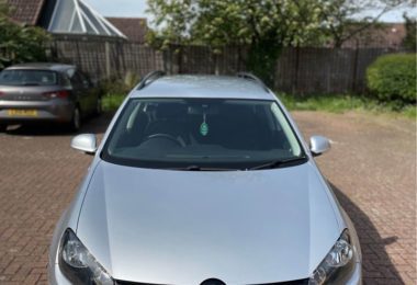Vand Volkswagen Golf mk 6 1.6 diesel din 2011 in Hatfield, UK