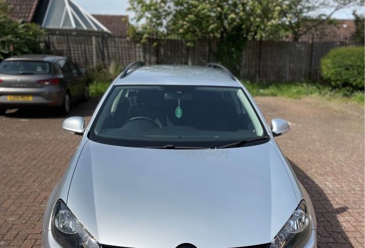 Vand Volkswagen Golf mk 6 1.6 diesel din 2011 in Hatfield, UK