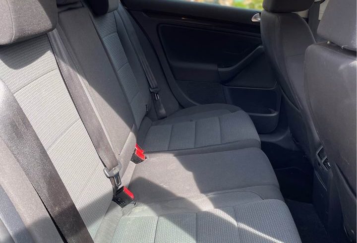 Vand Volkswagen Golf mk 6 1.6 diesel din 2011 in Hatfield, UK