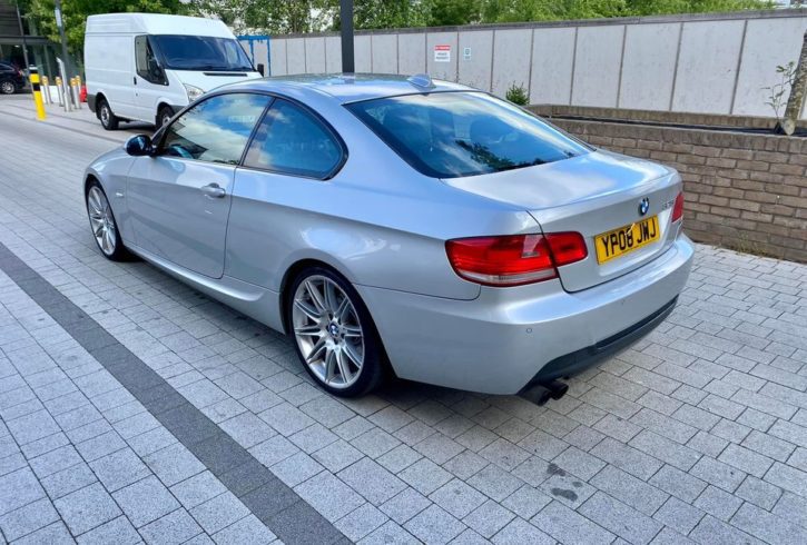 Vand Auto BMW Seria 3 din 2008 in Londra, UK