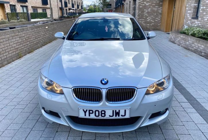 Vand Auto BMW Seria 3 din 2008 in Londra, UK