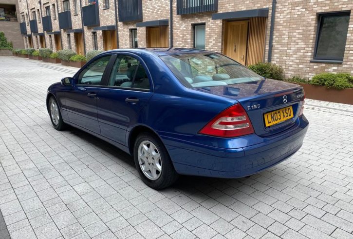 Vand Auto Mercedes Benz C-Class Sedan din 2004 in Londra