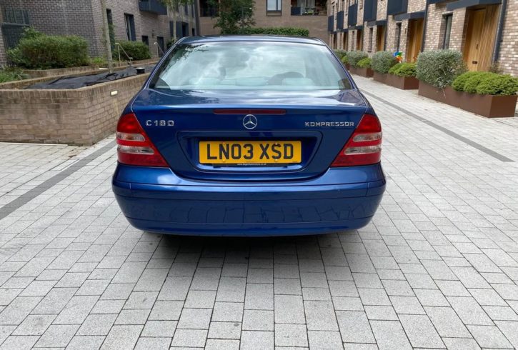 Vand Auto Mercedes Benz C-Class Sedan din 2004 in Londra